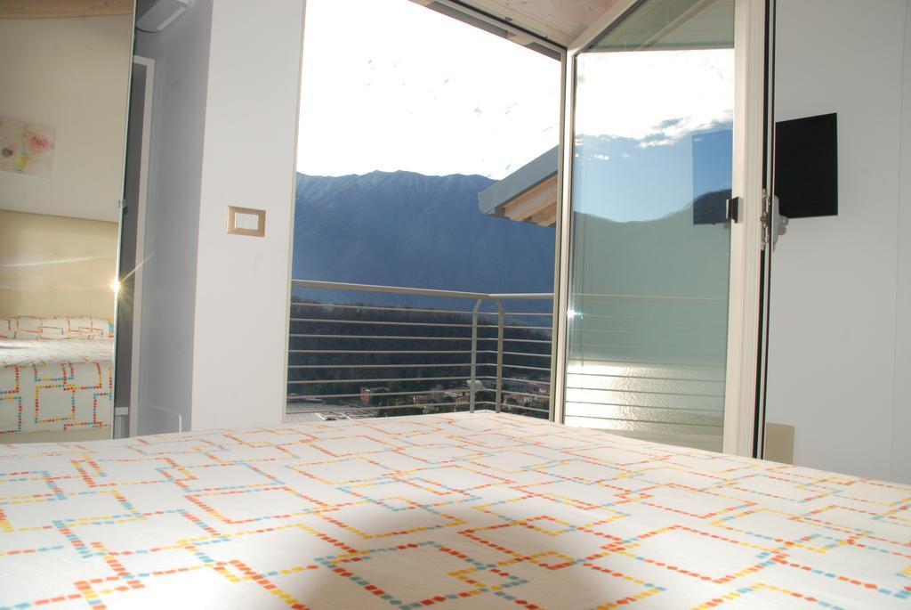 Ferienwohnung Residenza Simona Mezzegra Zimmer foto