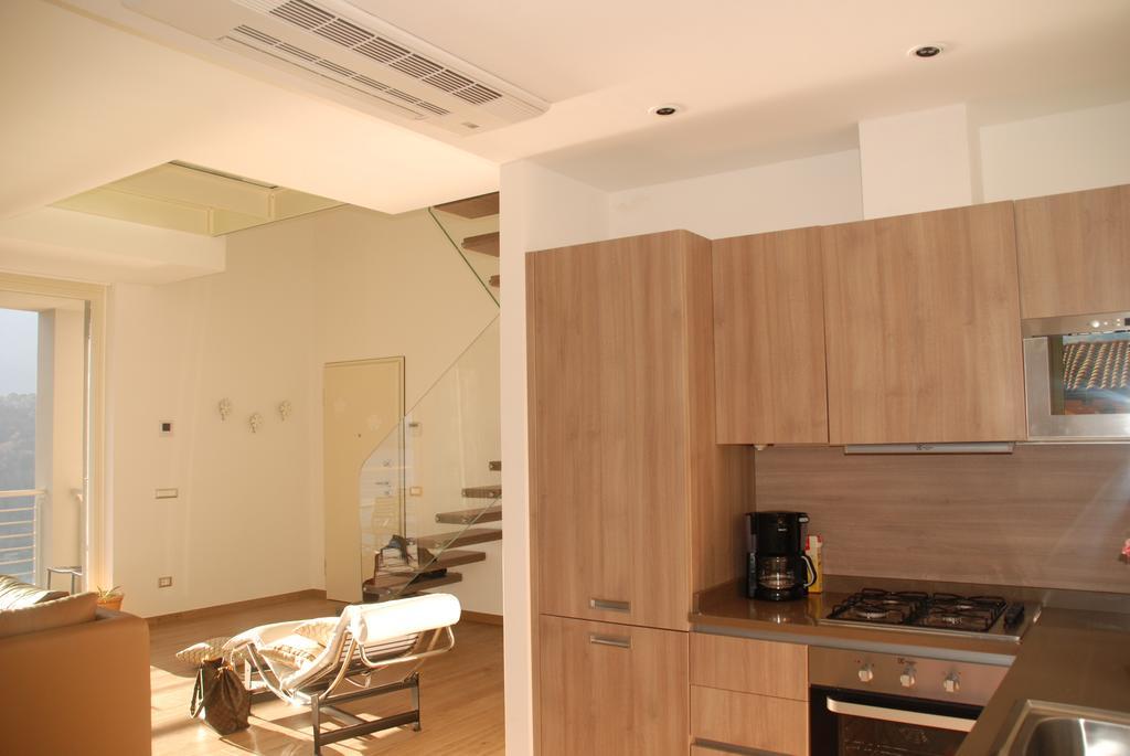 Ferienwohnung Residenza Simona Mezzegra Zimmer foto
